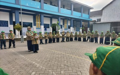 Tanamkan Disiplin Sejak Dini, MIM 12 Sumuragung Gelar Latihan Hizbul Wathan untuk Kelas 1 dan 2