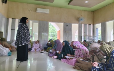 Latih Keberanian dan Dakwah Sejak Dini, MIM 12 Sumuragung Rutin Gelar Muhadaroh Siswi