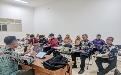 Tingkatkan Kompetensi Guru, MIM 12 Sumuragung Rutin Ikuti Kuliah AIK Bersama Dosen Berpengalaman